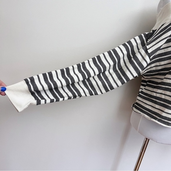 By Together Striped Raw Hem Slouchy Oversized Off The Shoulder Sweater Medium - Picture 4 of 9